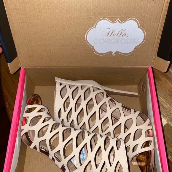 Nude heels - Picture 3 of 6